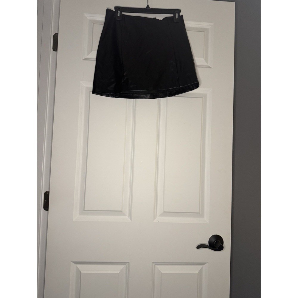 Divided HM Faux Leather Black Skirt Small